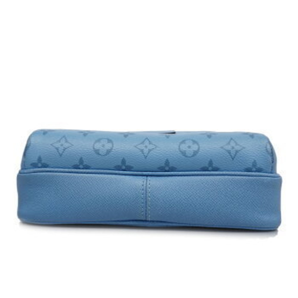 Louis Vuitton Taigarama Outdoor Messenger PM Shoulder Bag - Picture 3 of 9